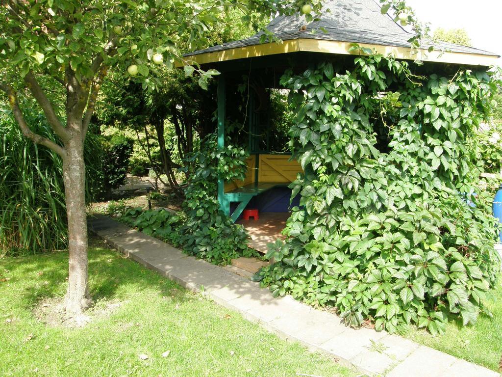 Home For Guests Lakstingala Šiauliai Exterior foto